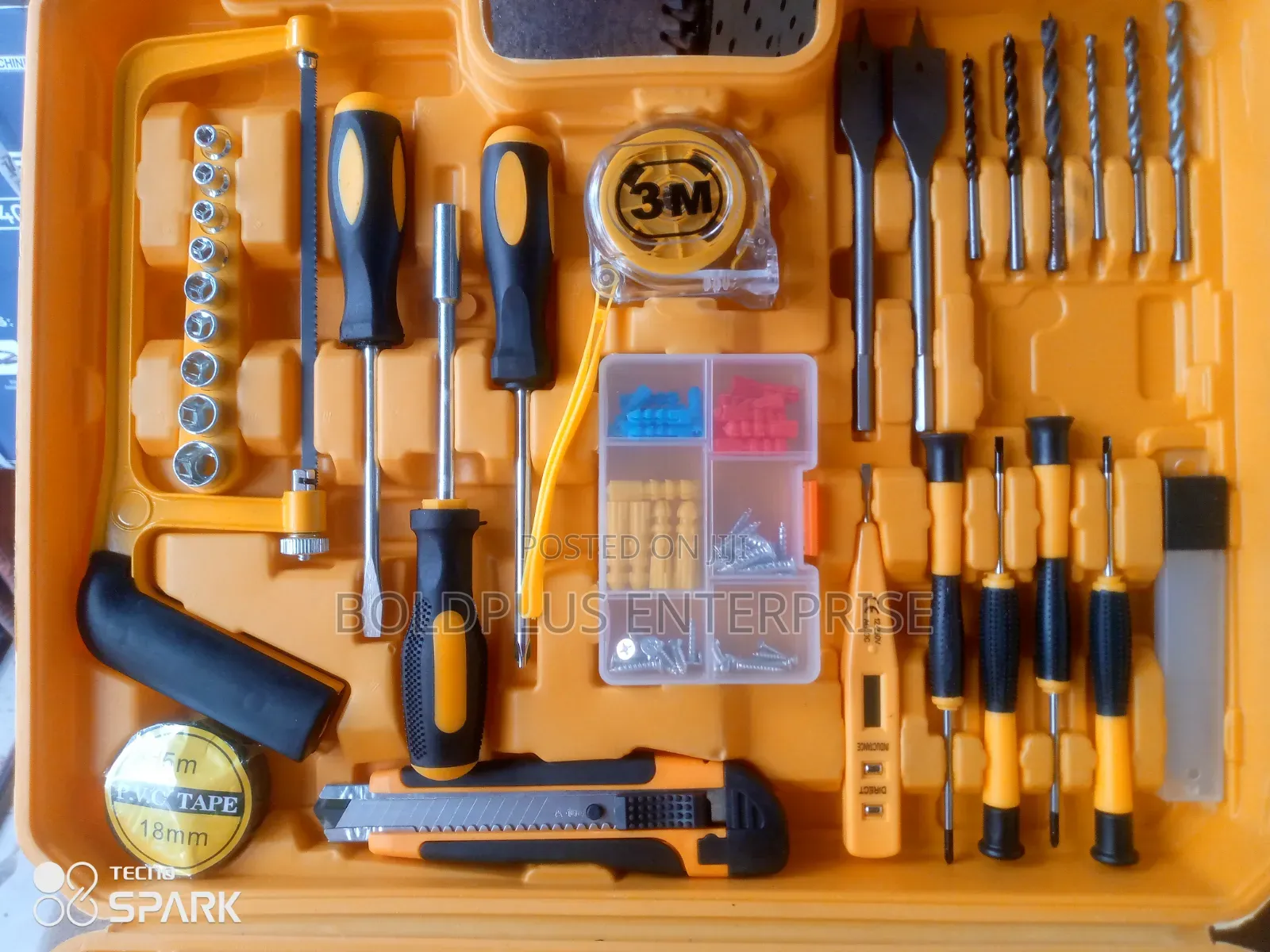 68 Volt Screwing Machine With Tools Set