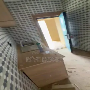 2bdrm Block of Flats in Oworonshoki / Gbagada for rent