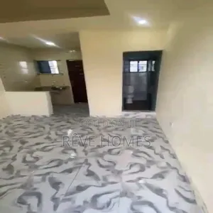 Studio Apartment in Bariga / Shomolu for rent