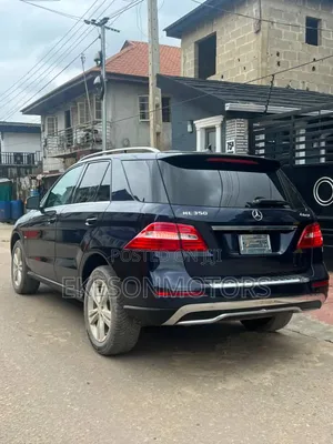 Mercedes-Benz M Class 2012 Blue