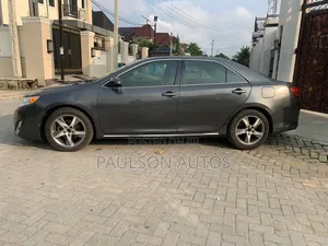 Toyota Camry LE 4dr Sedan (2.5L 4cyl 6A) 2014 Gray