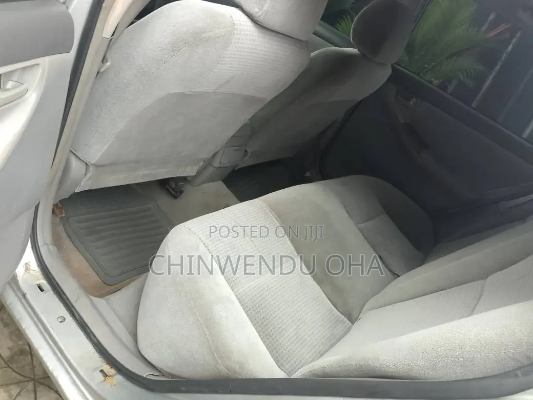 Toyota Corolla 2005 Silver