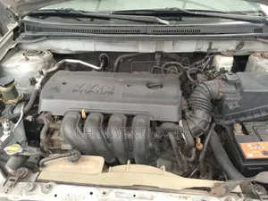 Toyota Corolla 2005 Silver