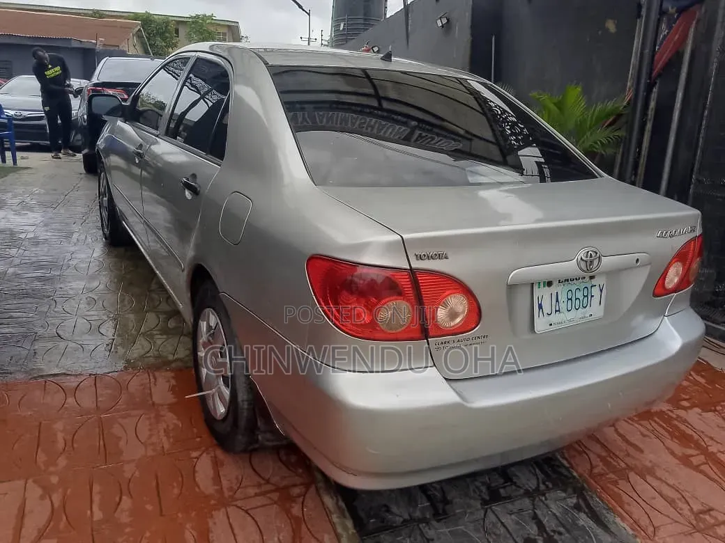 Toyota Corolla 2005 Silver