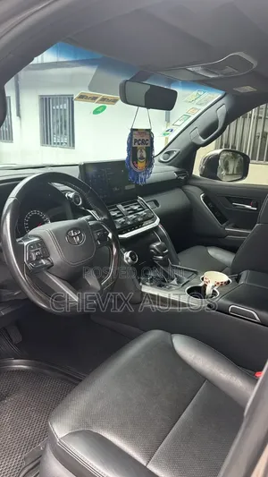 Toyota Land Cruiser 2023 Gray