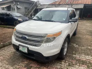 Ford Explorer Base 4dr FWD (3.5L 6cyl 6A) 2012 White