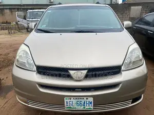 Toyota Sienna LE AWD 2005 Brown
