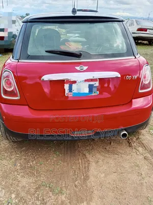 Car 2009 Red