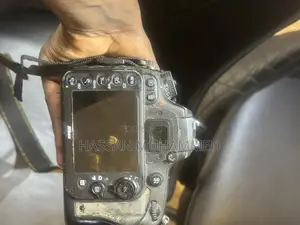 Nikon D610