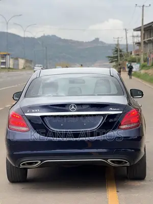 Mercedes-Benz C300 2015