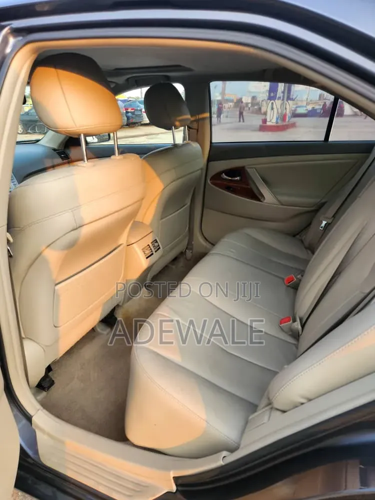 Toyota Camry 2011 Gray