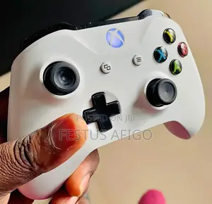 X Box One S Controllers