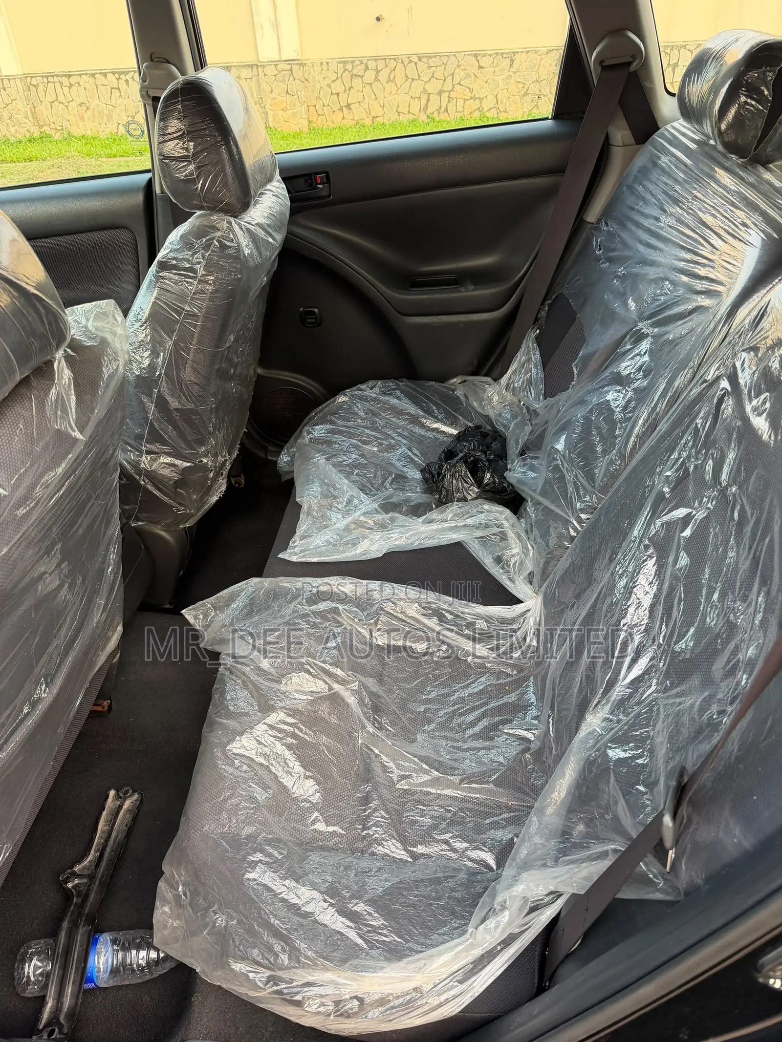 Pontiac Vibe Automatic 2004 Black