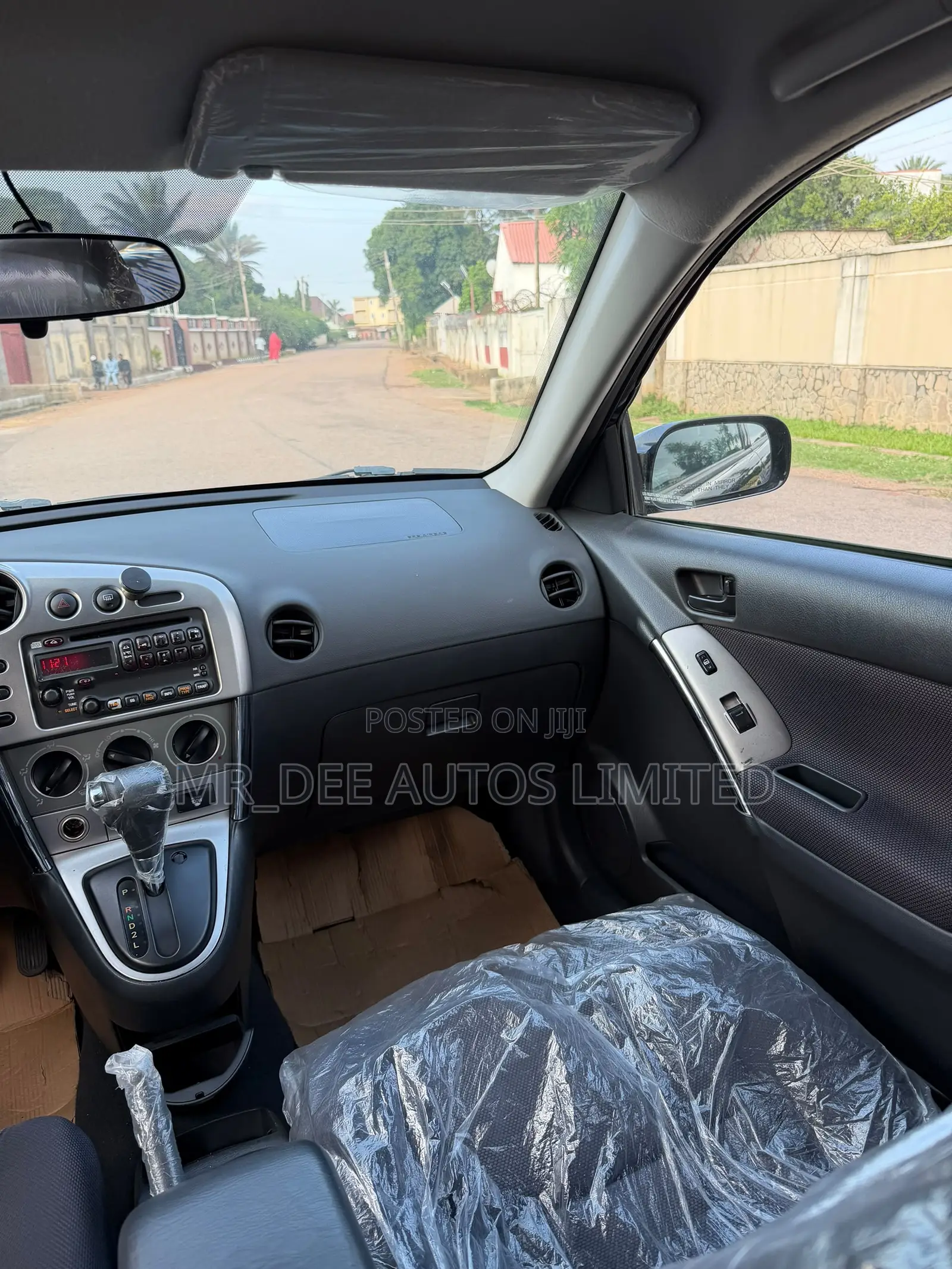 Pontiac Vibe Automatic 2004 Black