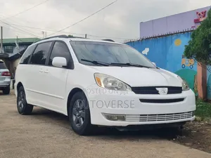 Toyota Sienna 2005 White