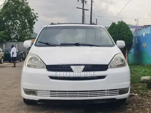 Toyota Sienna 2005 White