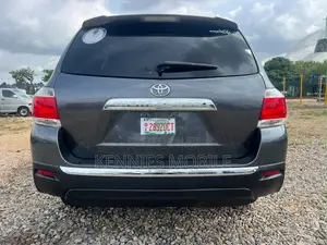 Toyota Highlander 2013 Gray