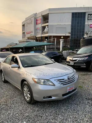 Toyota Camry LE 4dr Sedan (2.4L 4cyl 5A) 2009 Silver