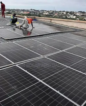 630w Jinko Mono Solar Panel Halfcut 144cell Much Available in Stock