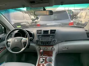 Toyota Highlander Limited 2010 Gray