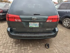 Toyota Sienna 2005 Green