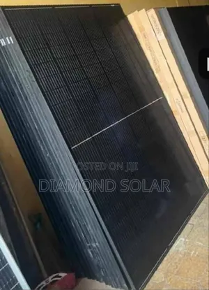 550w 120cell Half Cut Jinko Solar