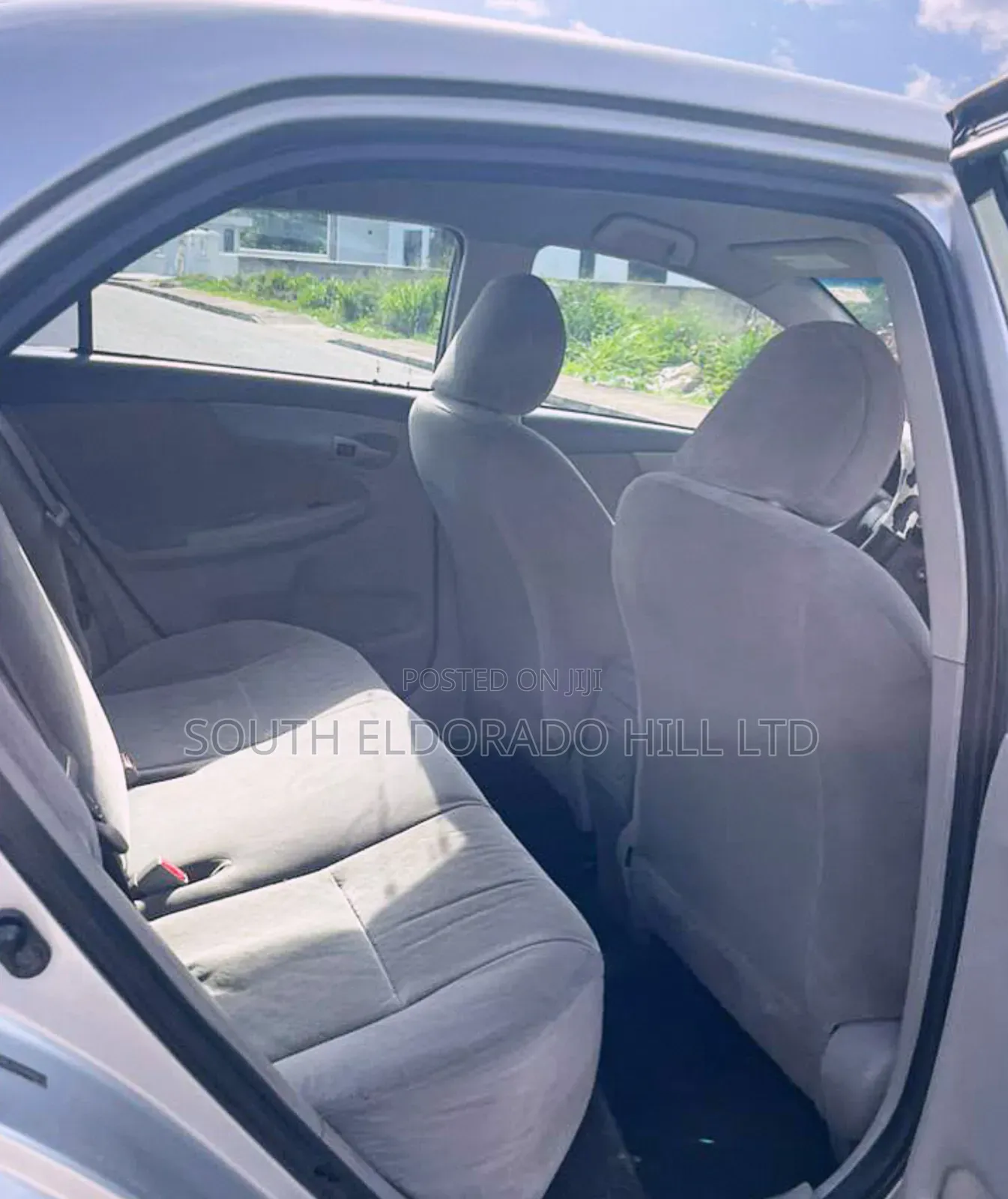 Toyota Corolla 2010 Silver