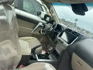 Toyota Land Cruiser 2019 White