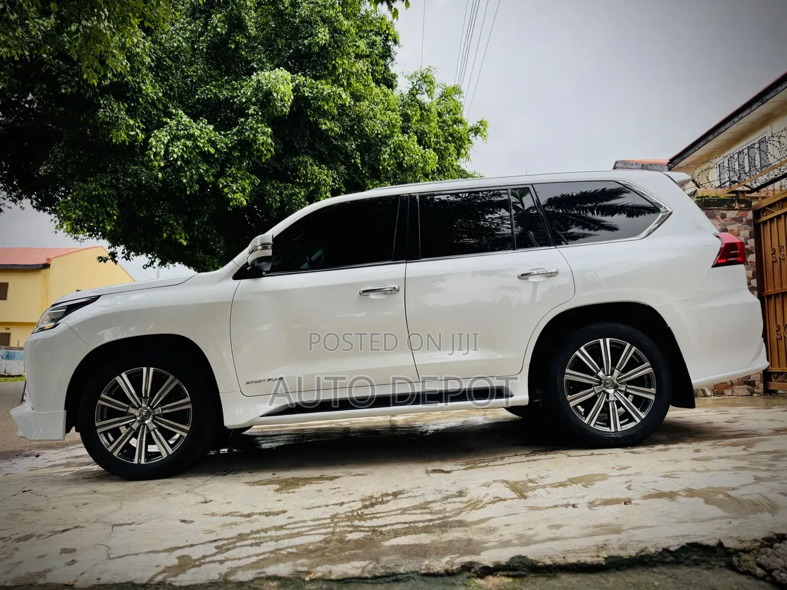 Lexus LX 2017 White