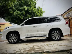 Lexus LX 2017 White