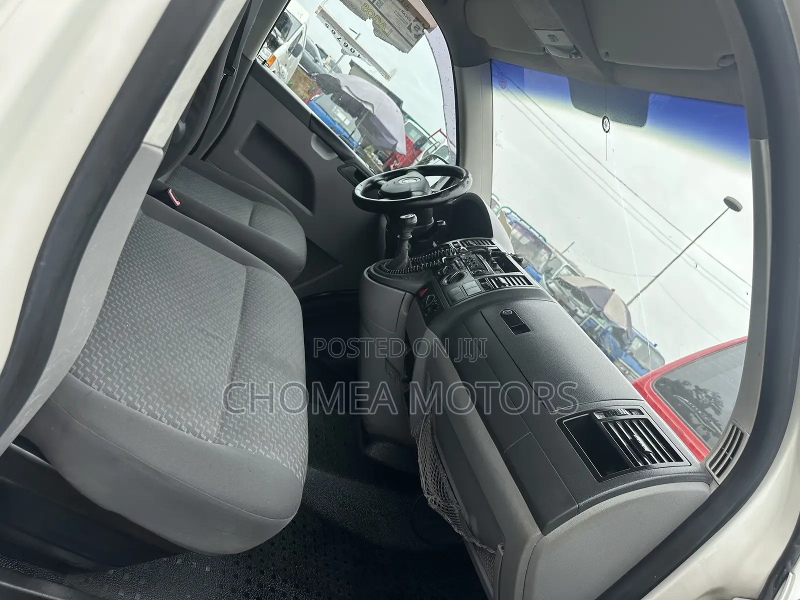 Volkswagen Transporter 2012 White