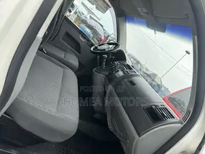 Volkswagen Transporter 2012 White