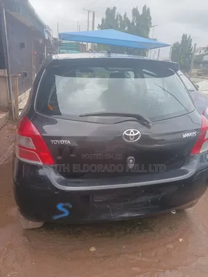 Toyota Yaris 2010 Black