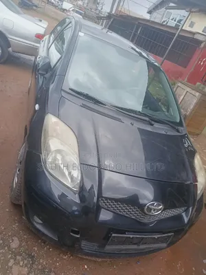 Toyota Yaris 2010 Black