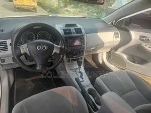 Toyota Corolla 2013 White