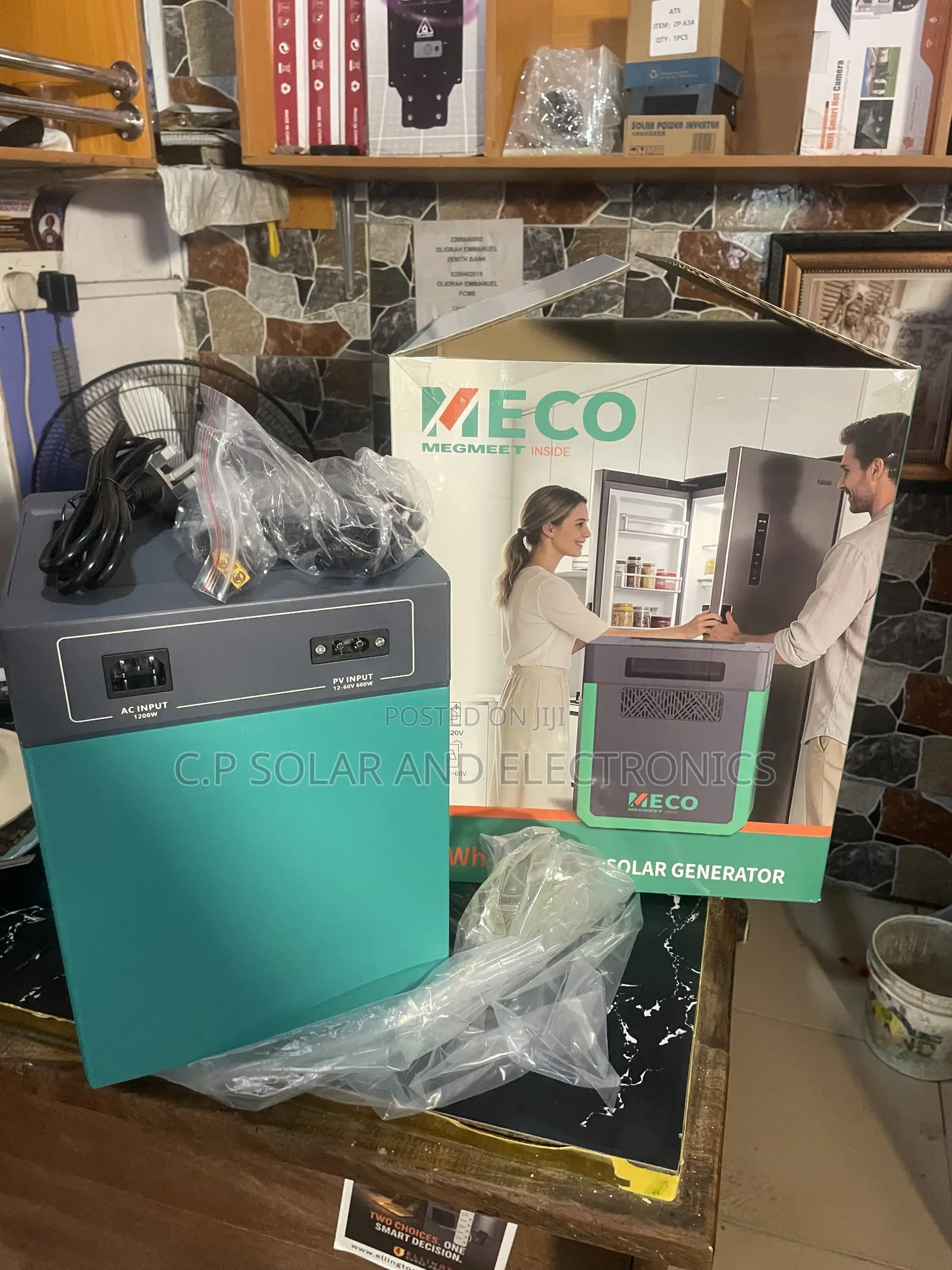 MECO Solar Generator 2000w