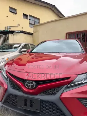 Toyota Camry 2020 Red
