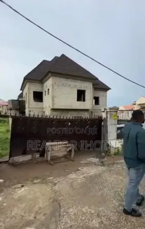 5bdrm Duplex in Mabushi for sale