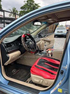 Toyota Camry XLE 4dr Sedan (2.5L 4cyl 6A) 2013 Blue