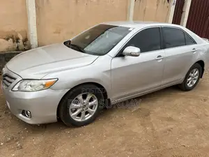 Toyota Camry 2010 Silver