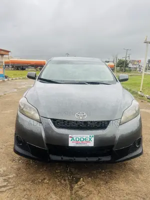 Toyota Matrix XRS Hatchback FWD (2.4L 4cyl 5A) 2010 Gray