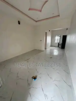 2bdrm Block of Flats in Uyo for rent