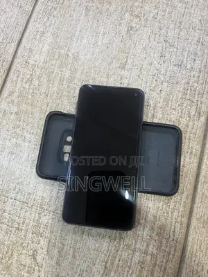 Samsung Galaxy S10e 128 GB Black