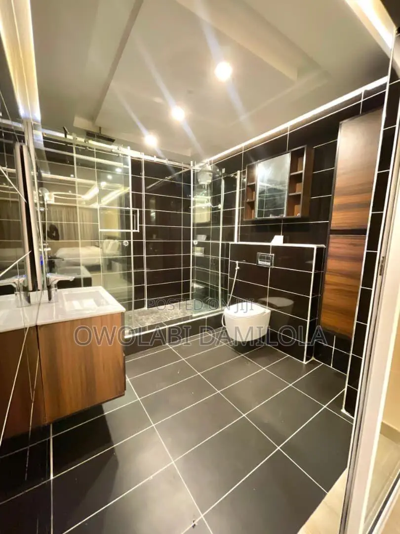 3 Bedroom Luxury Waterfront Smart Home