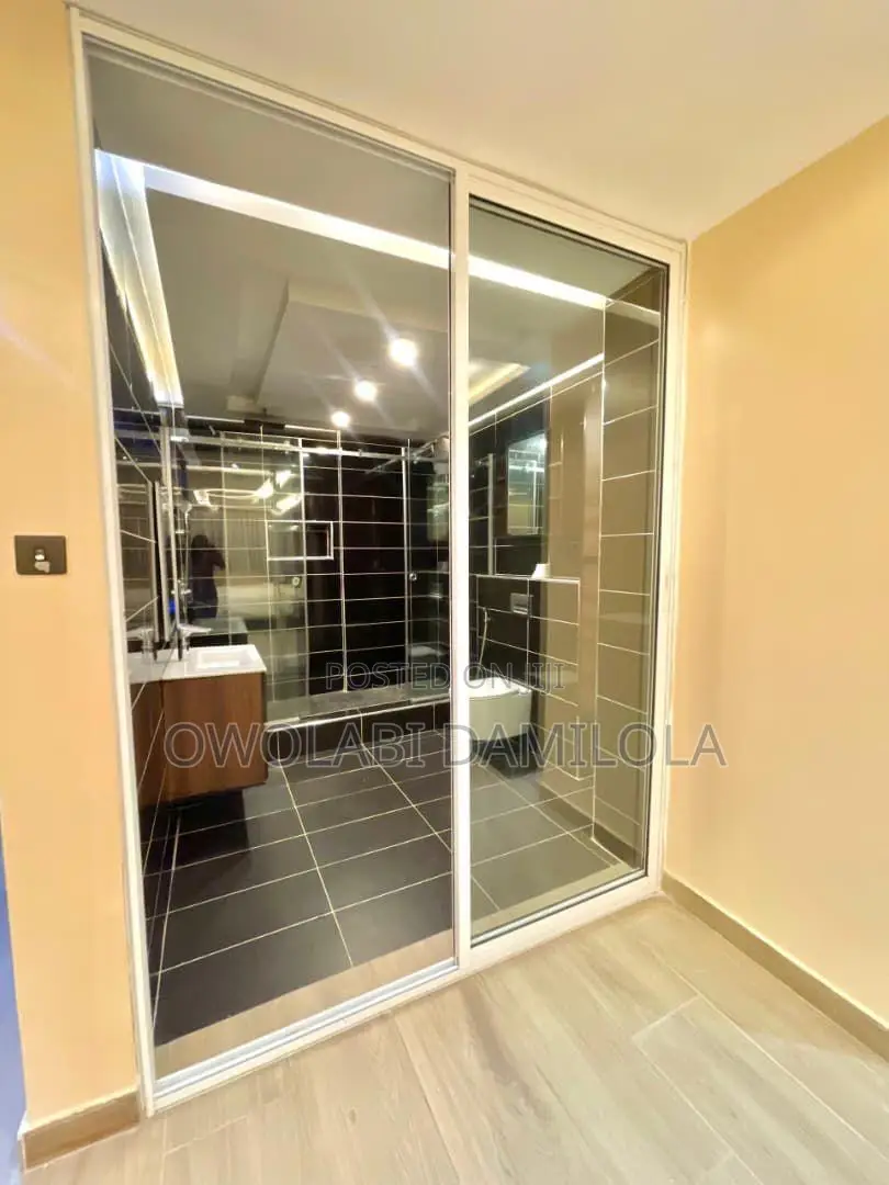 3 Bedroom Luxury Waterfront Smart Home