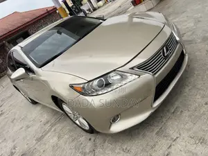Lexus ES 2013 Gold