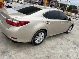 Lexus ES 2013 Gold