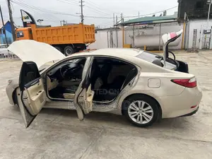 Lexus ES 2013 Gold