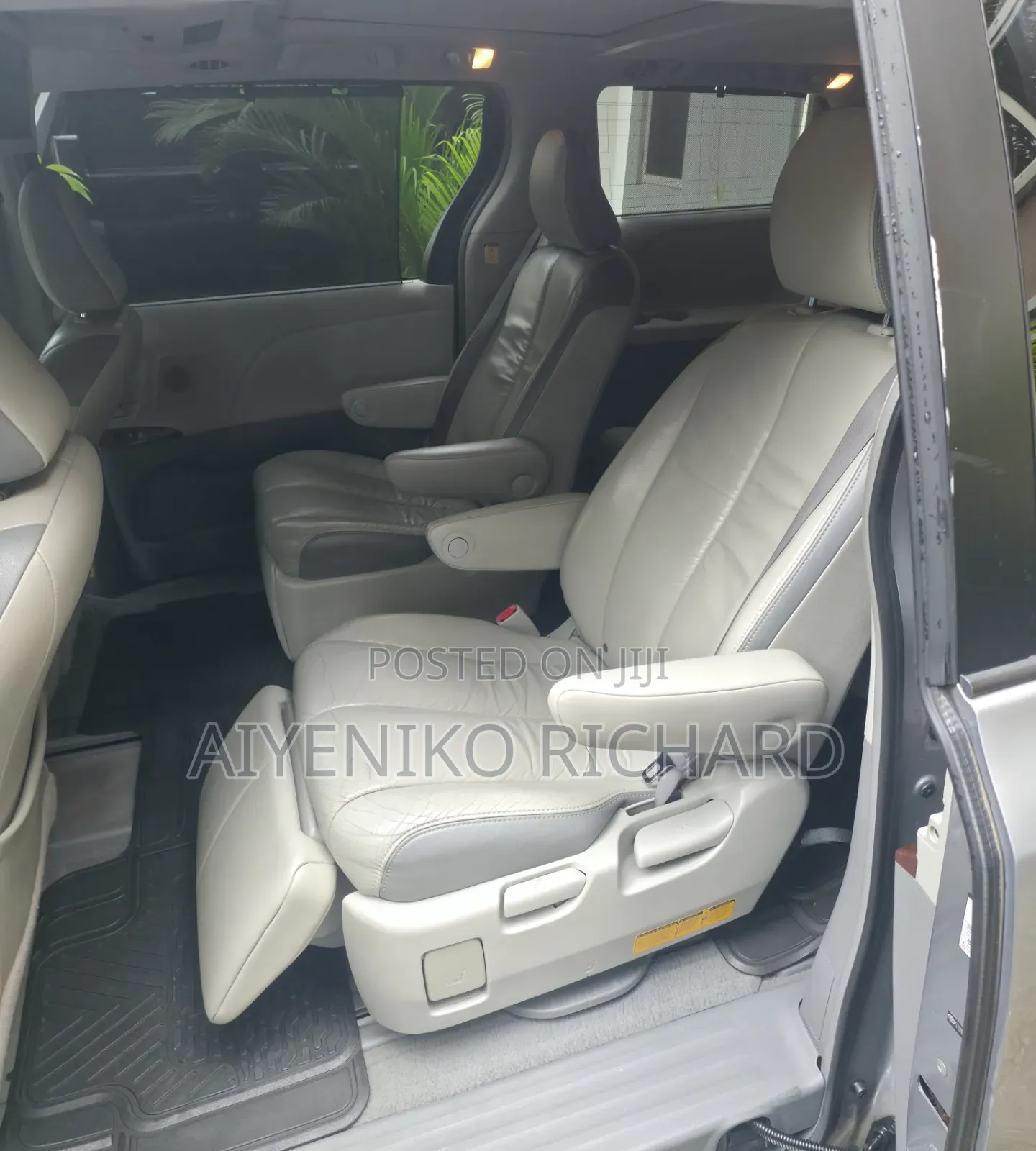 Toyota Sienna 2011 Teal