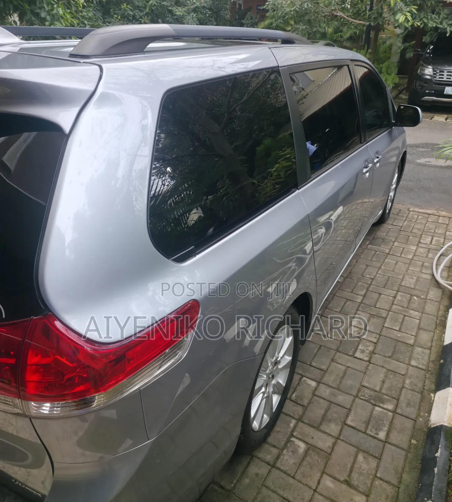 Toyota Sienna 2011 Teal